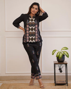 Embroidery Reyon Cordset