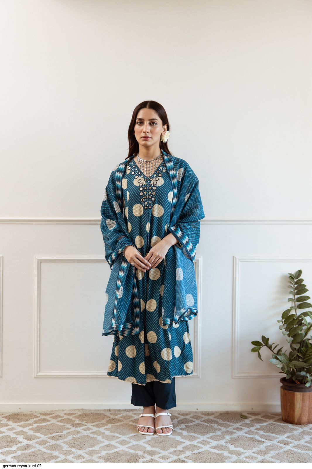 New Stylish Polka Cotton Kurta Pant & Duppata Set